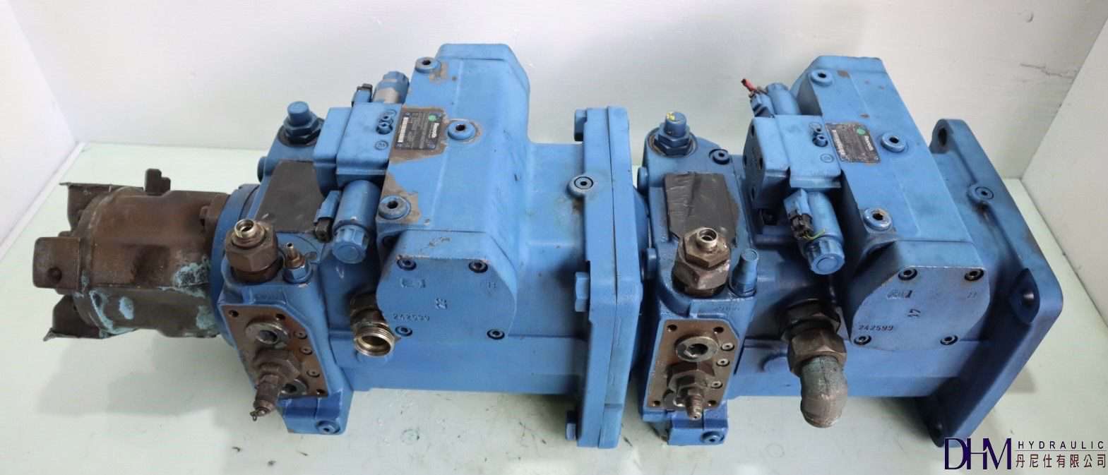 A4VG180EP4D1/32R + A4VG180EP4D1/32R +A4VSO45