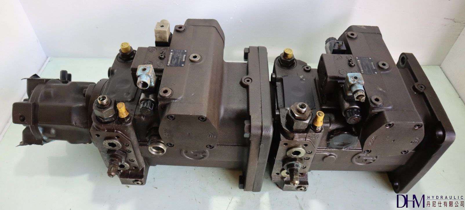 A4VG180EP2D1/32R + A4VG180EP2D1/32R +A4VSO45